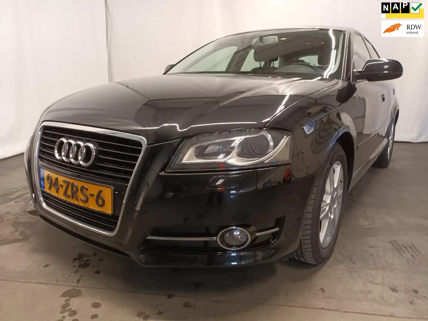 Audi A3 Sportback 1.2 TFSI Attraction Advance - Incl. 3 ma Zwart - 1