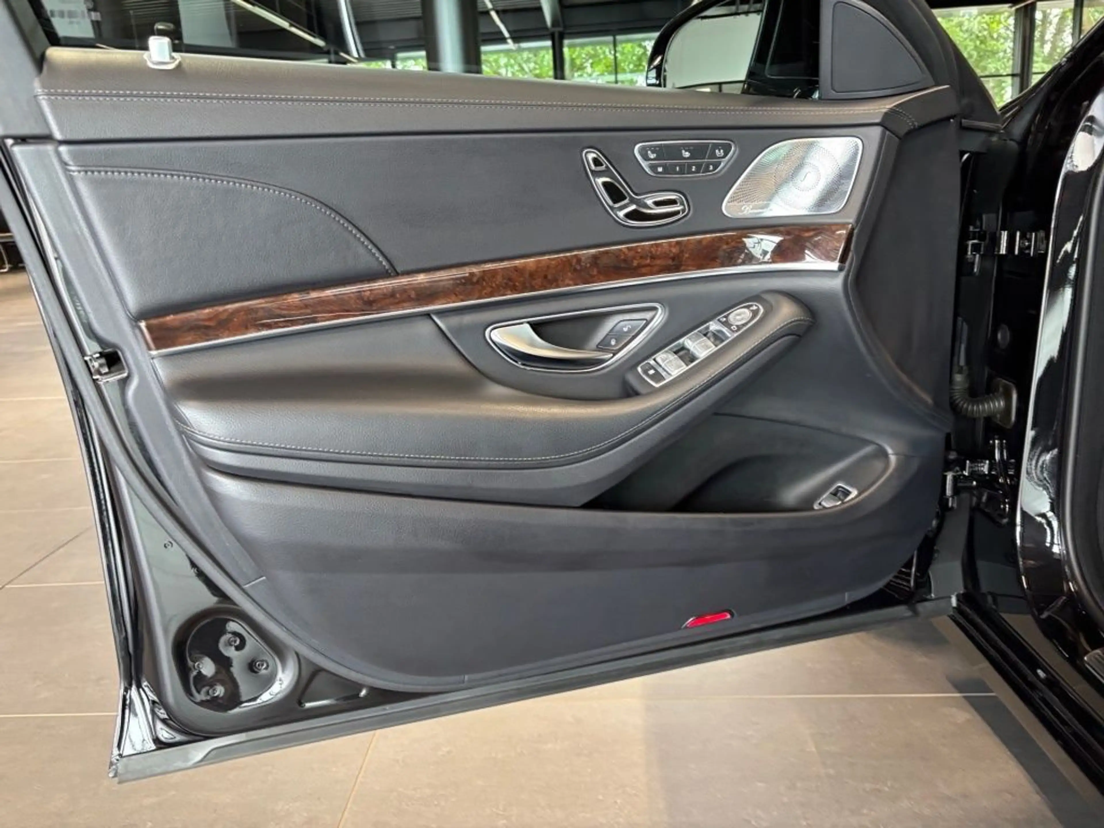 Mercedes-Benz S 400 d 4M PANO+HUD+BURM.+SITZKL.+AIRMATIC+SOFTC — photo 5