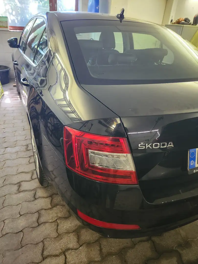 Skoda Octavia Elegance Fekete - 1