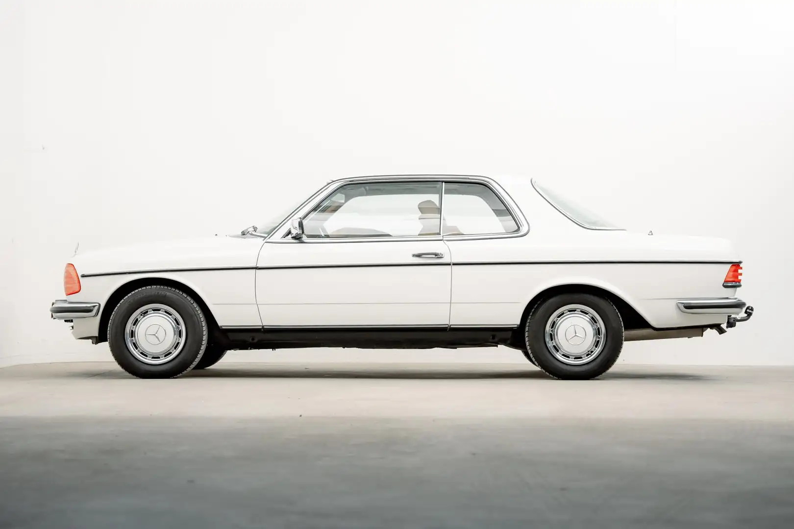 Mercedes-Benz 230 | Coupe | Automaat | Schuifdak | Blanco - 2