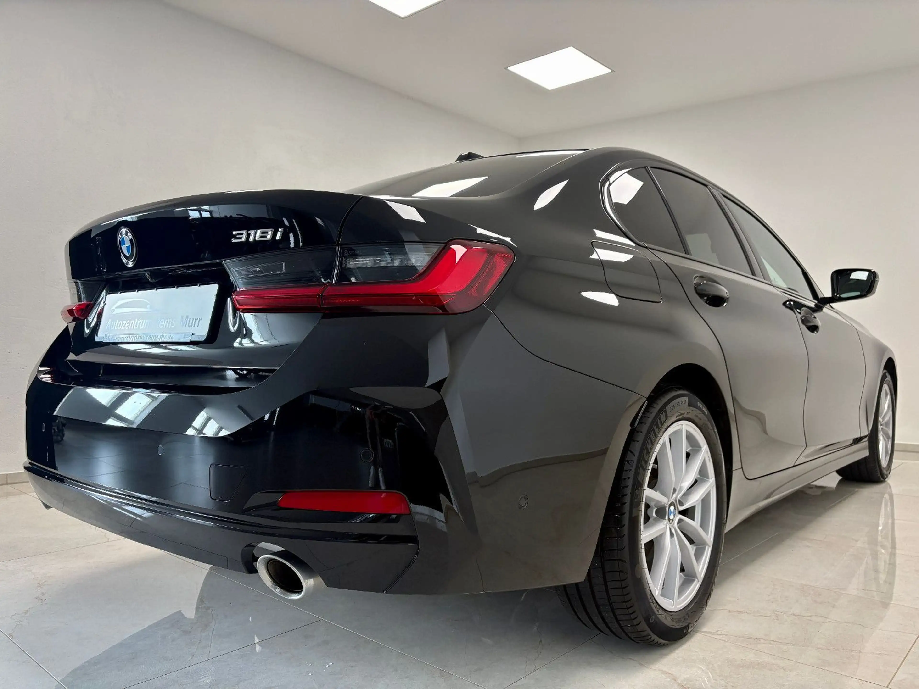 BMW 318 i  Limousine  *1.HAND*HEAD-UP*360°-KAMERA* — photo 10