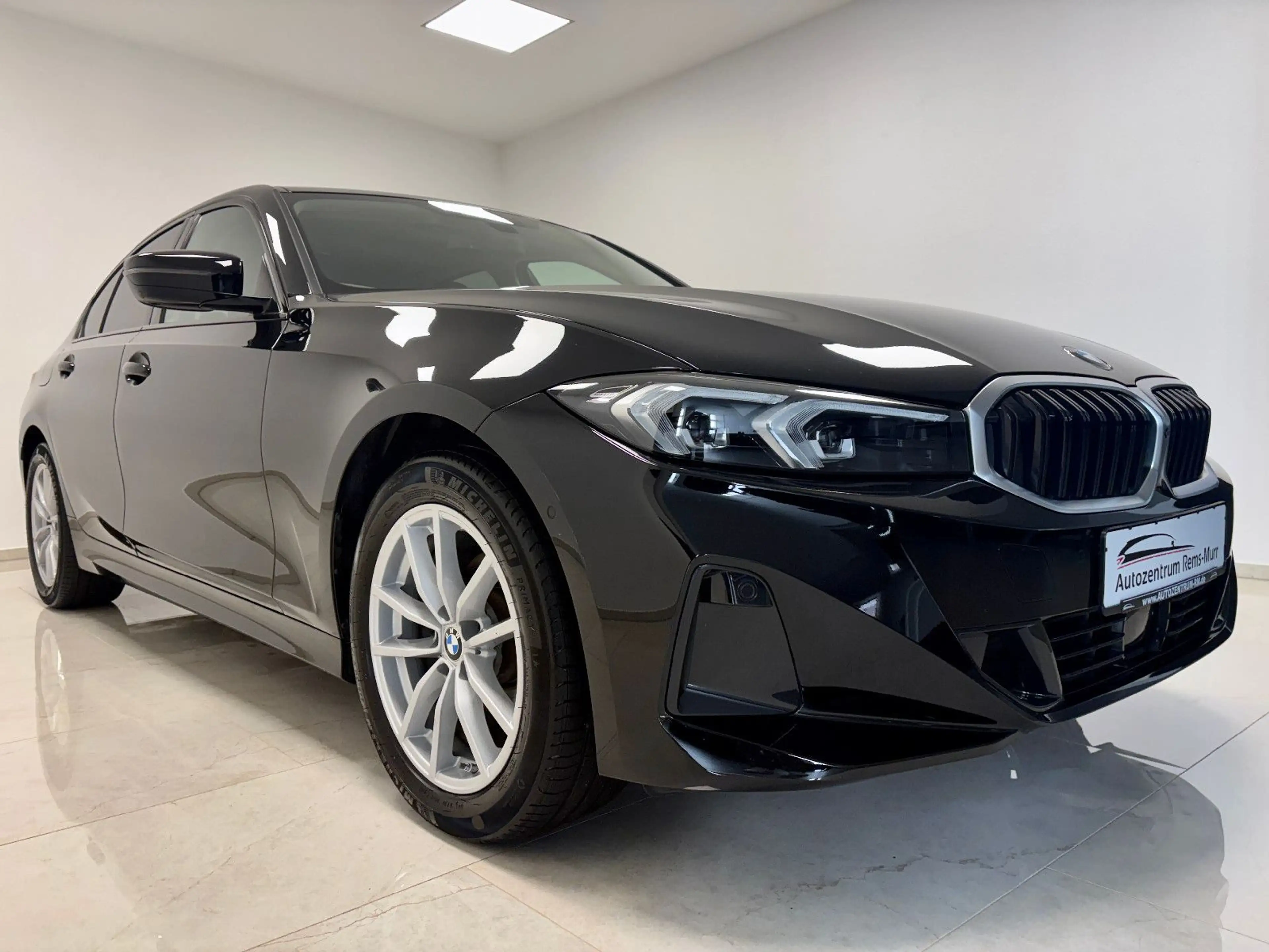 BMW 318 i  Limousine  *1.HAND*HEAD-UP*360°-KAMERA* — photo 8