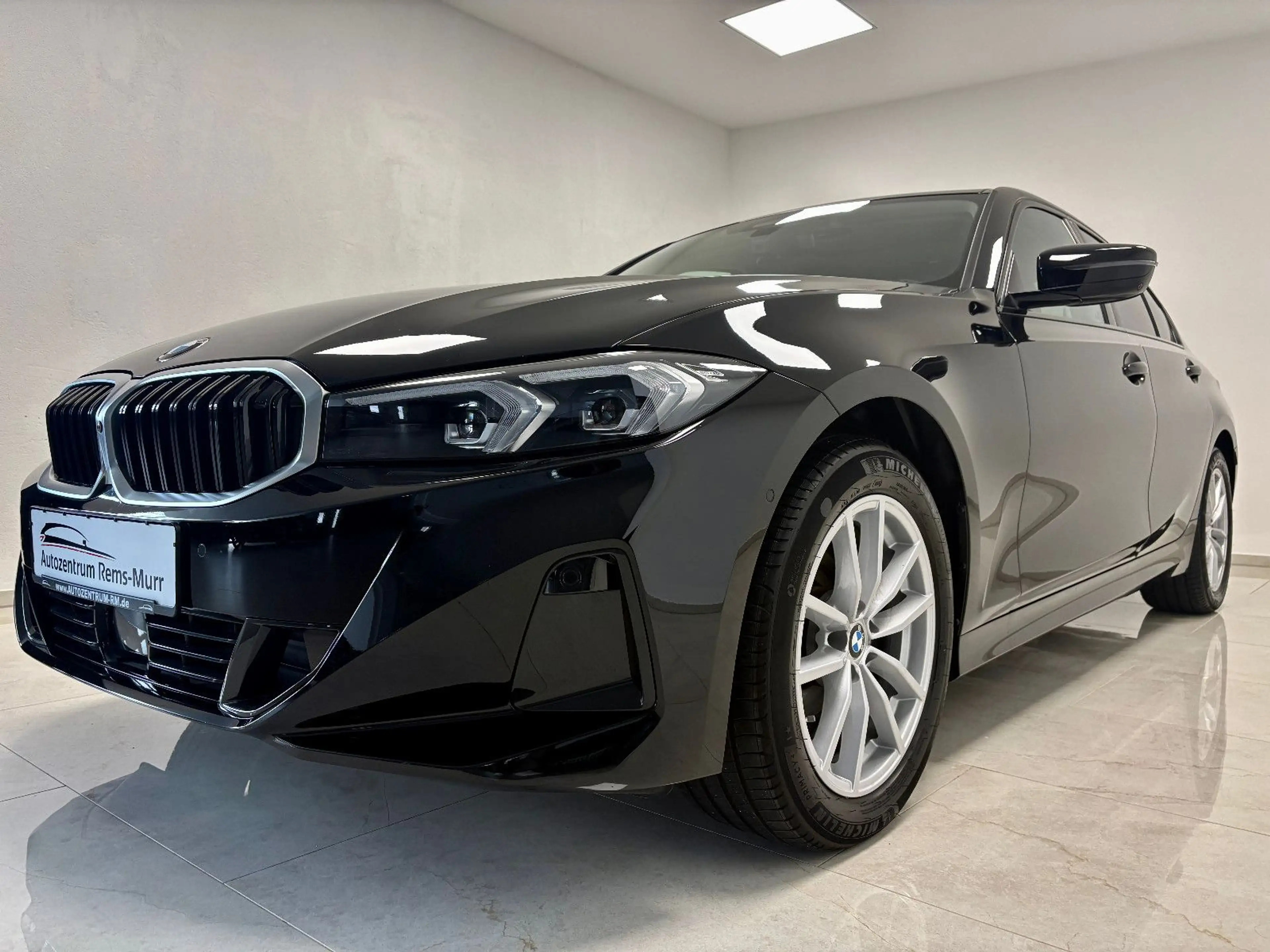 BMW 318 i  Limousine  *1.HAND*HEAD-UP*360°-KAMERA* — photo 7