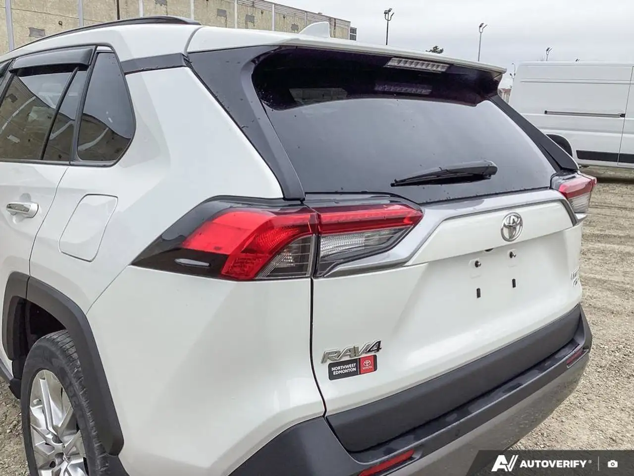 Toyota RAV 4 снимка Toyota RAV 4