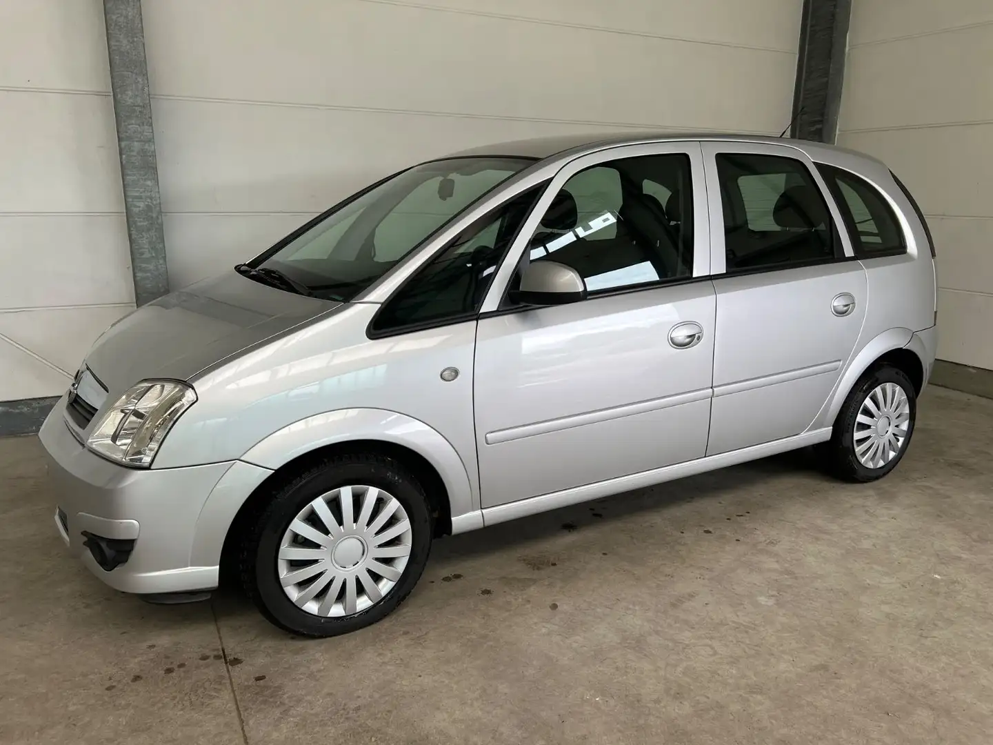 Opel Meriva Edition "Enjoy" Aut. + GJ-Reifen + Klima Silber - 2