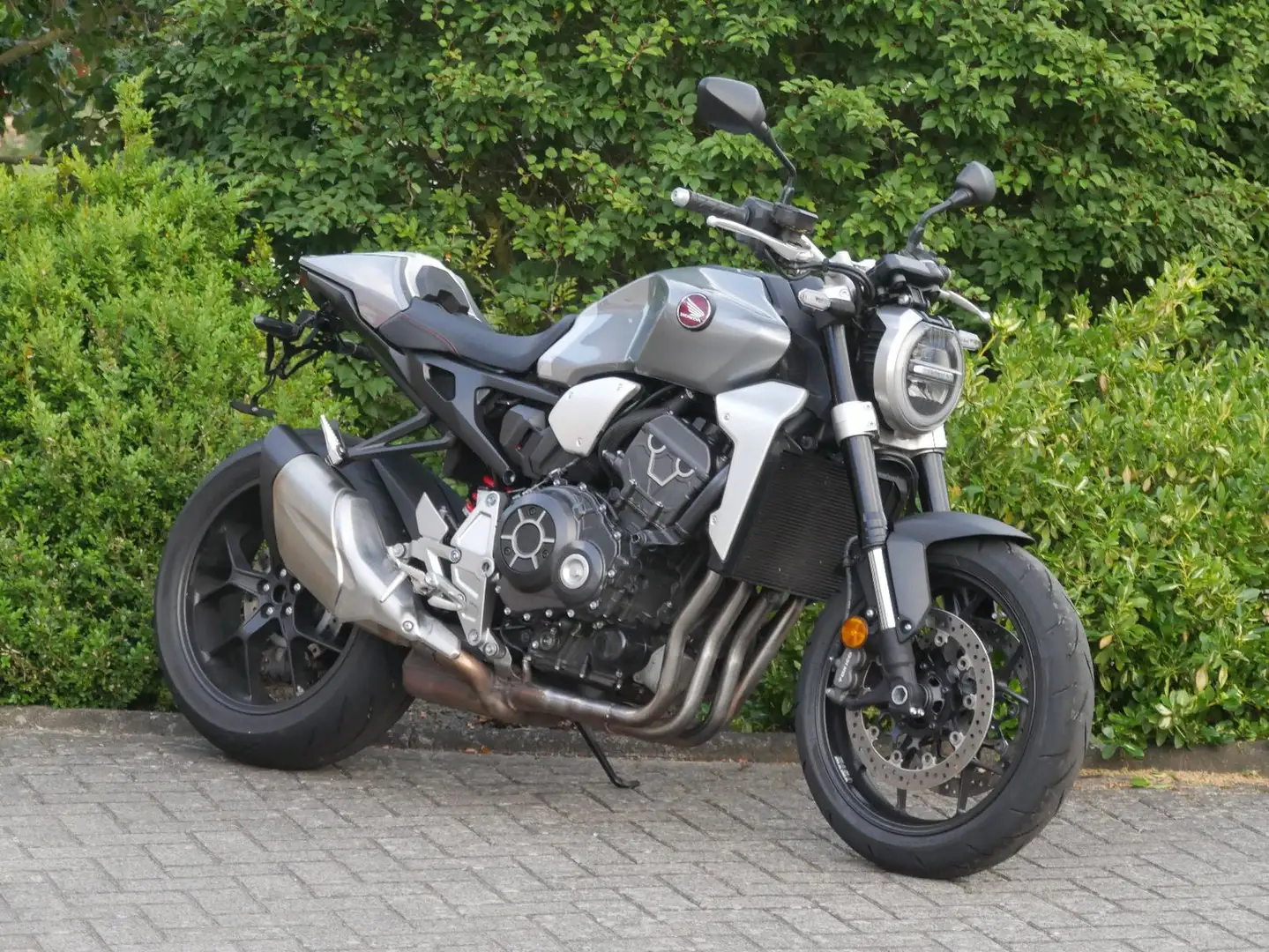 Honda CB 1000 R Срібний - 1