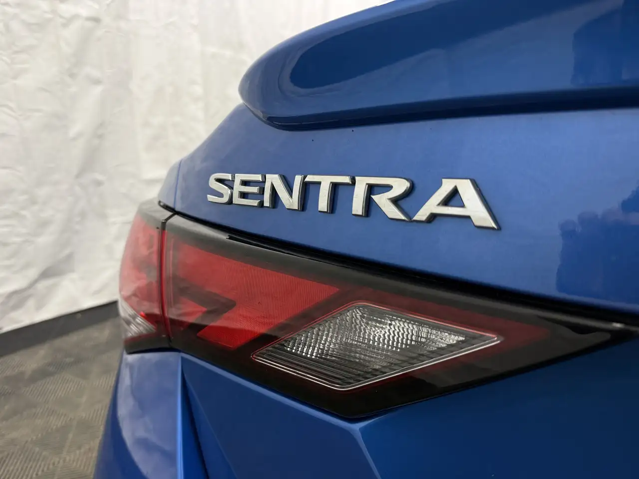 Nissan Sentra снимка Nissan Sentra