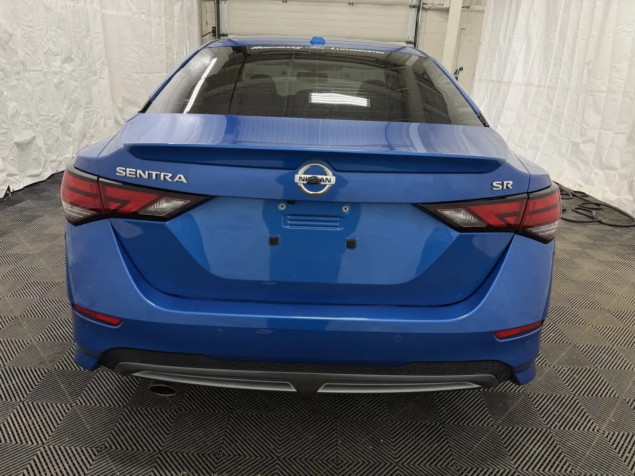 Nissan Sentra снимка Nissan Sentra
