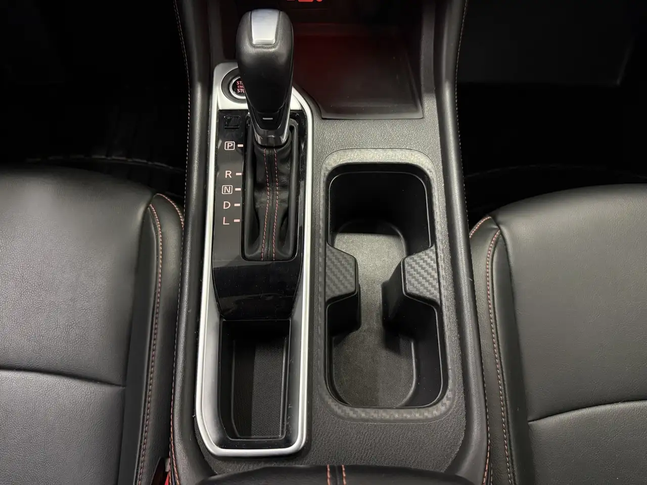 Nissan Sentra снимка Nissan Sentra