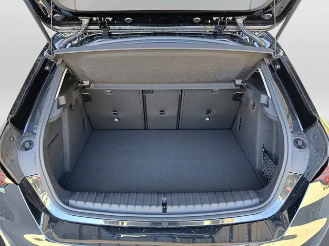 BMW 1 Series view 12