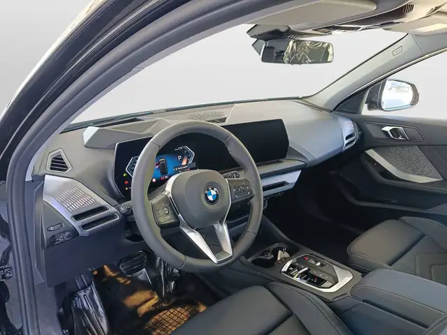 BMW 1 Series view 7