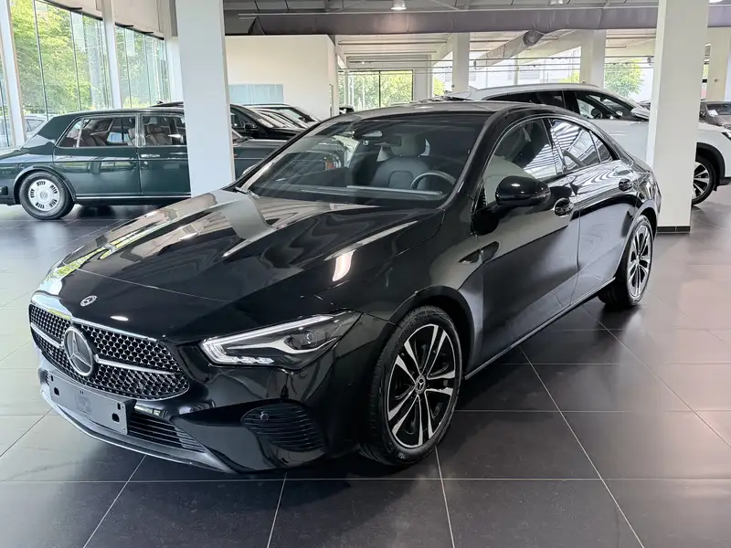 MERCEDES-BENZ Cla