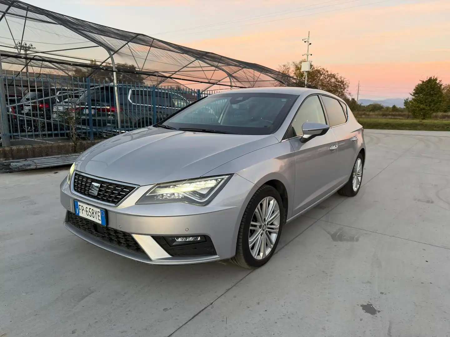 SEAT Leon III 2017 2.0 tdi FR 184cv dsg - FP658YE Argento - 2