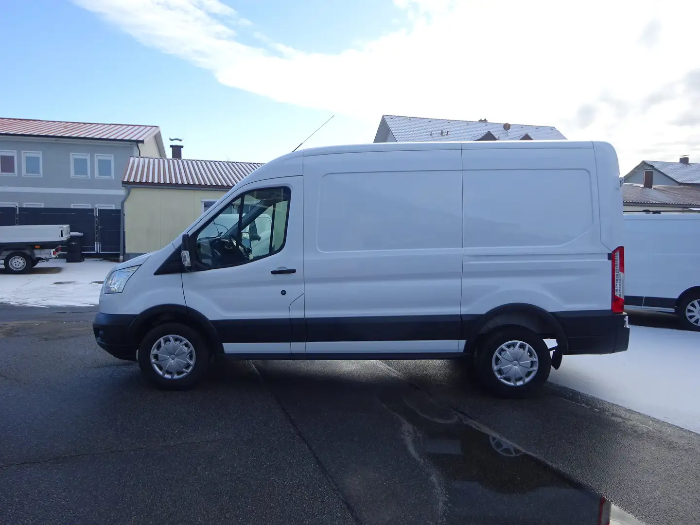 Ford Transit 350 L2 Trend Klima AHK Tempomat TÜV 11/27 Weiß - 2