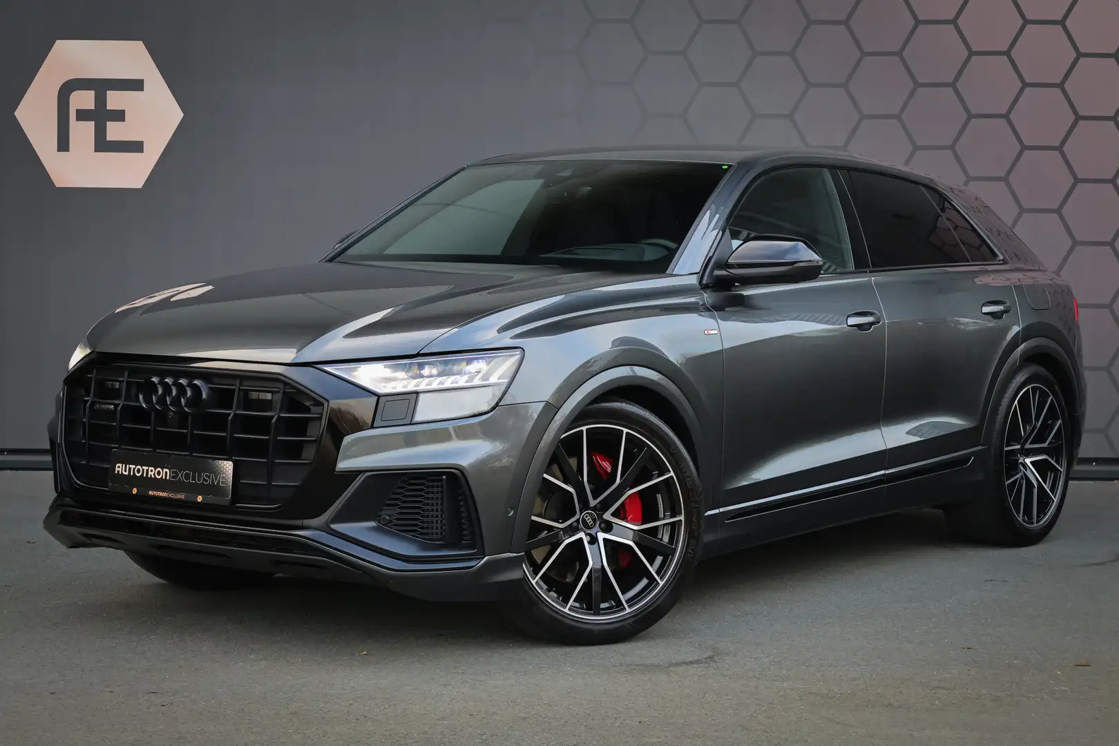 Audi Q8 55 TFSI e quattro | ADAPTIVE CRUISE | SOFTCLOSE | Grau - 1