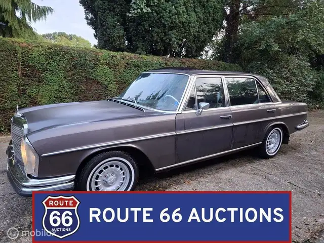 Mercedes-Benz 300 SEL