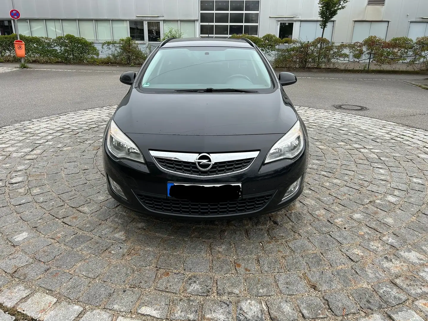 Opel Astra Design Edition Noir - 1