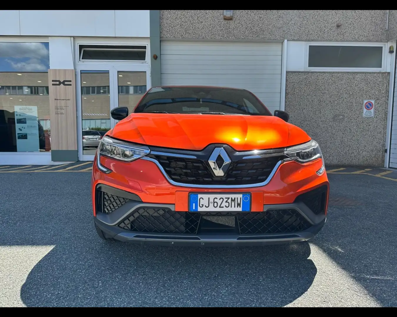 Renault Arkana 1.6 E-TECH FULL HYBRID R.S. LINE FAST TRACK Arancione - 2