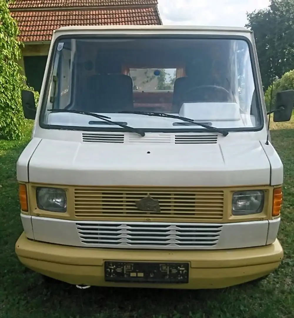 Mercedes-Benz T1 207 D/30 Beige - 2