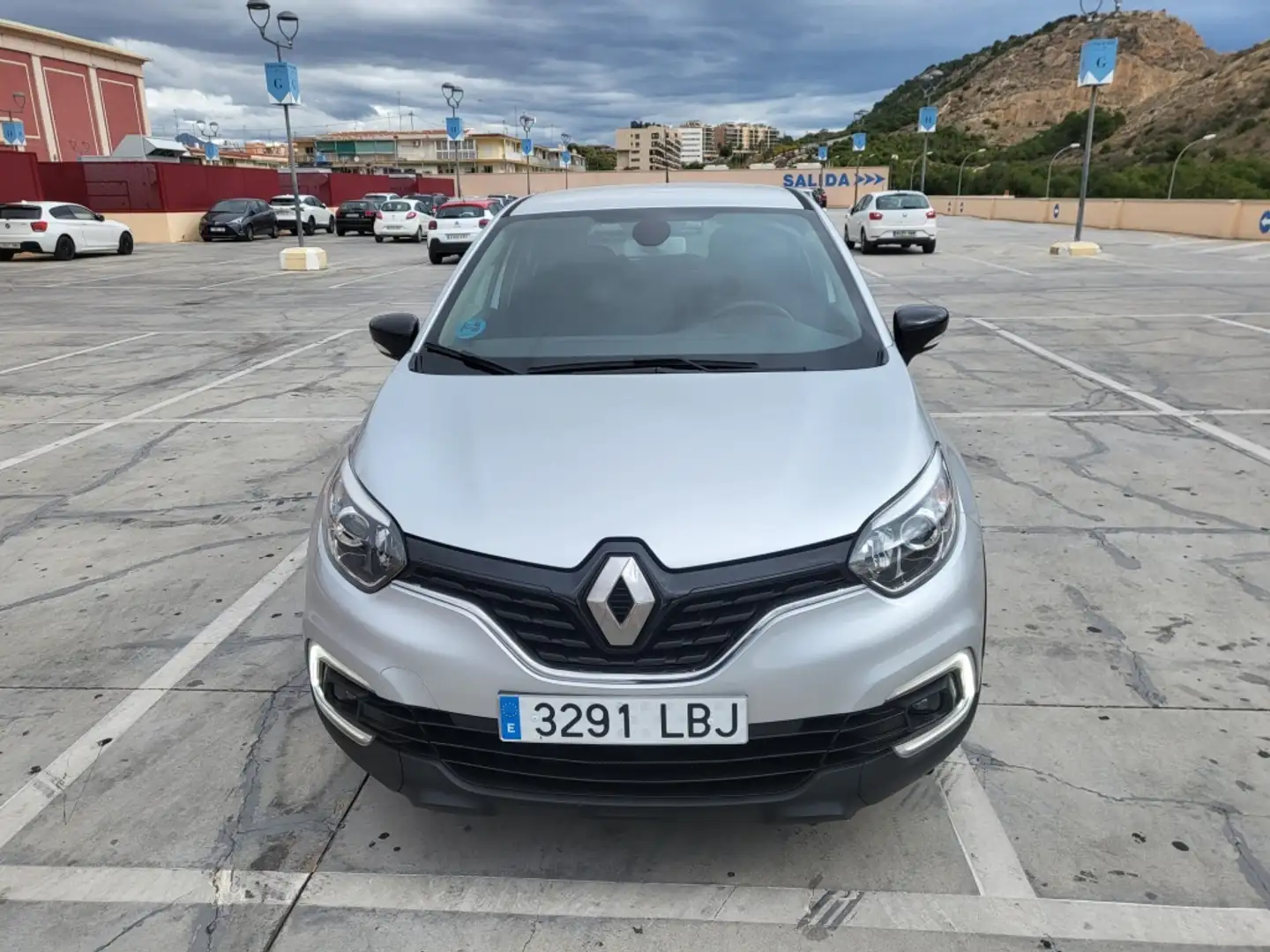 Renault Captur TCe GPF Limited 66kW Silber - 2