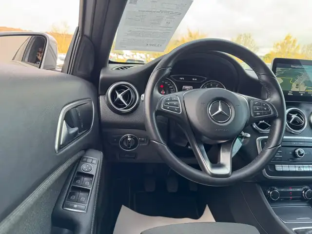 Mercedes-Benz A view 13