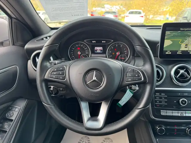 Mercedes-Benz A view 12