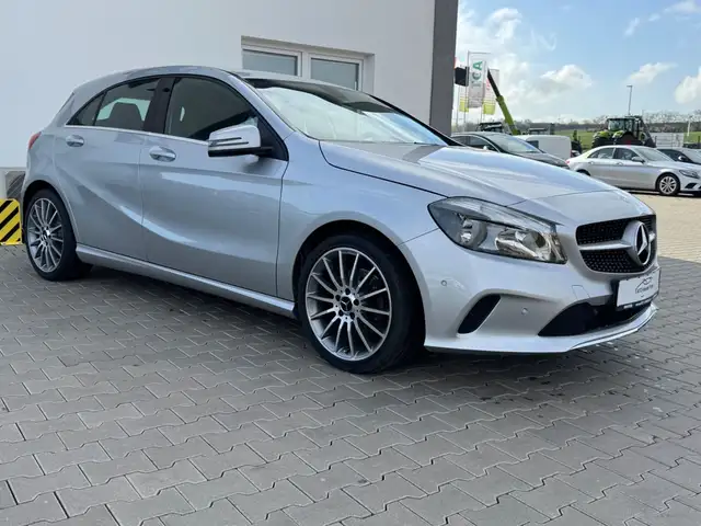 Mercedes-Benz A view 2