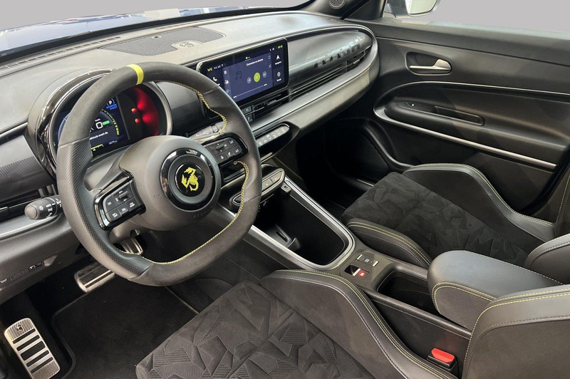 Abarth 600e scorpionissima — photo 9