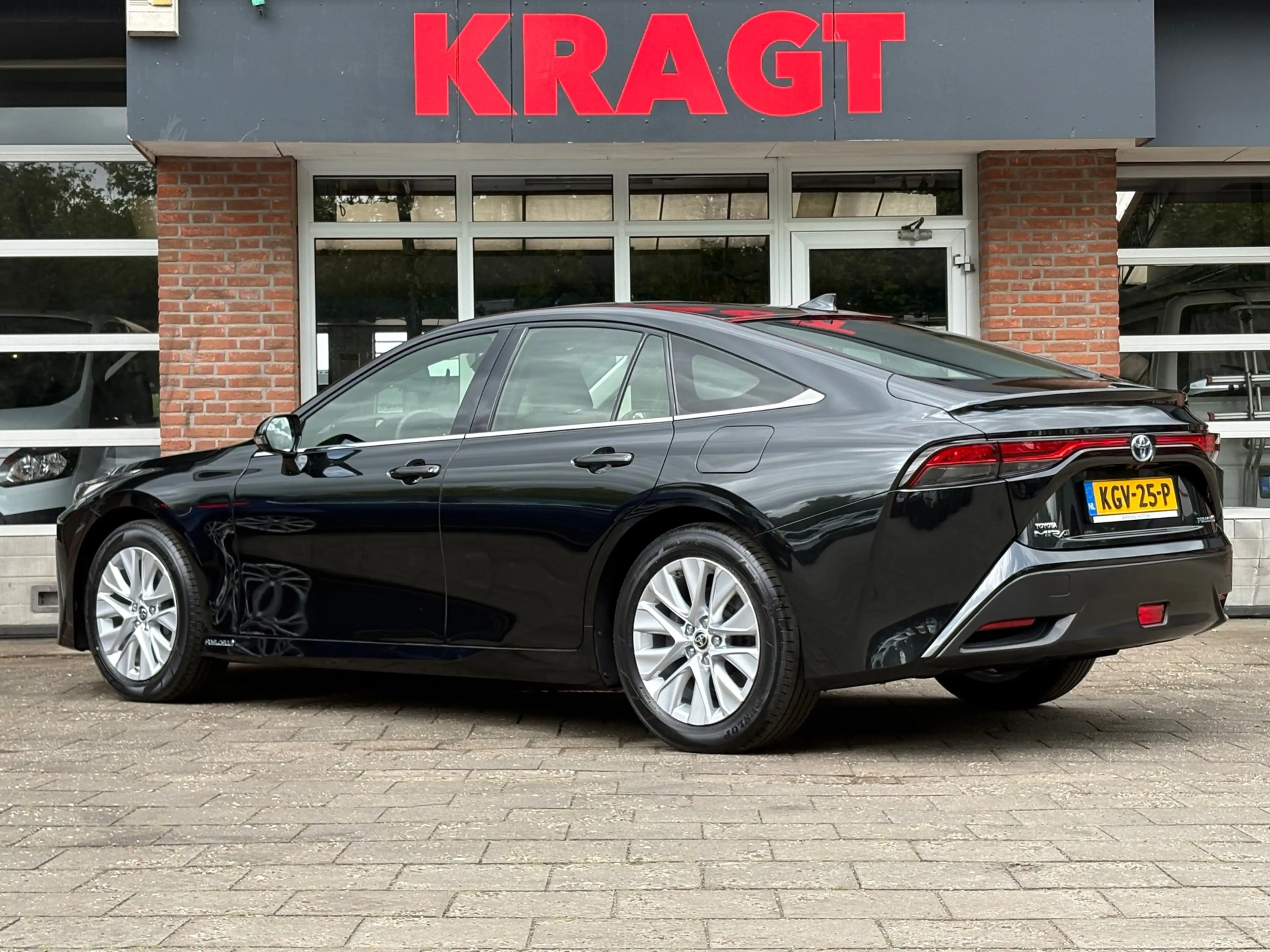 Toyota Mirai Dynamic - Waterstof - LED - Navi - Carplay - 100% — photo 3