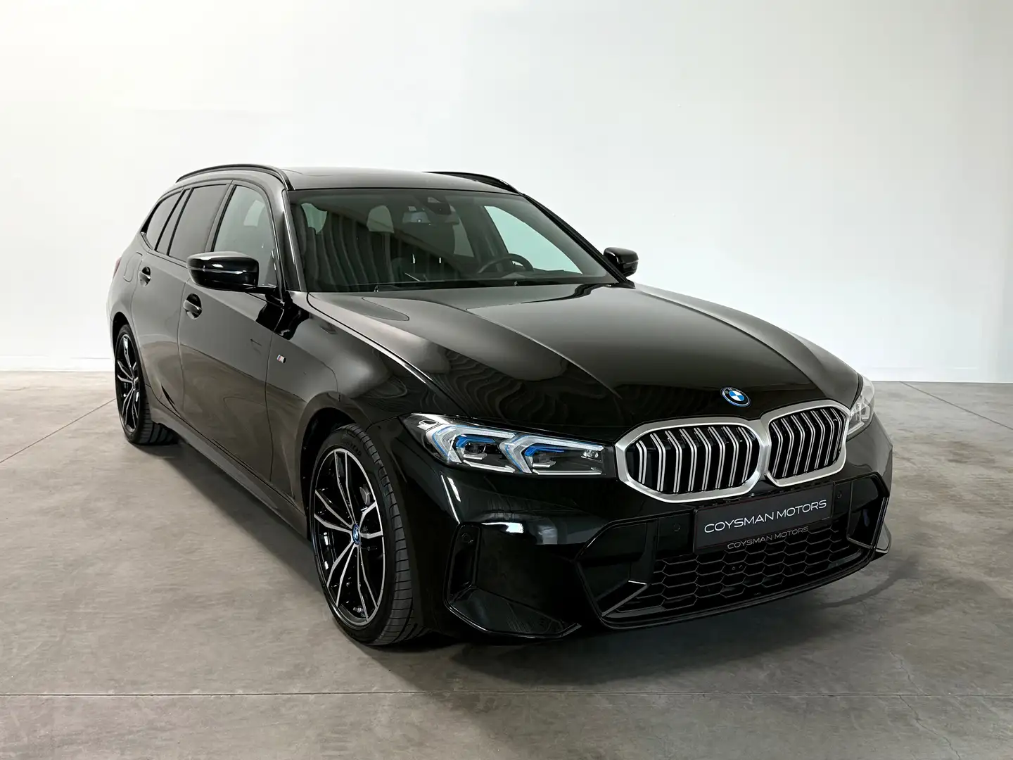 BMW 320 e Touring PHEV/M-sport/Pano/Camera/19"/btw Zwart - 2