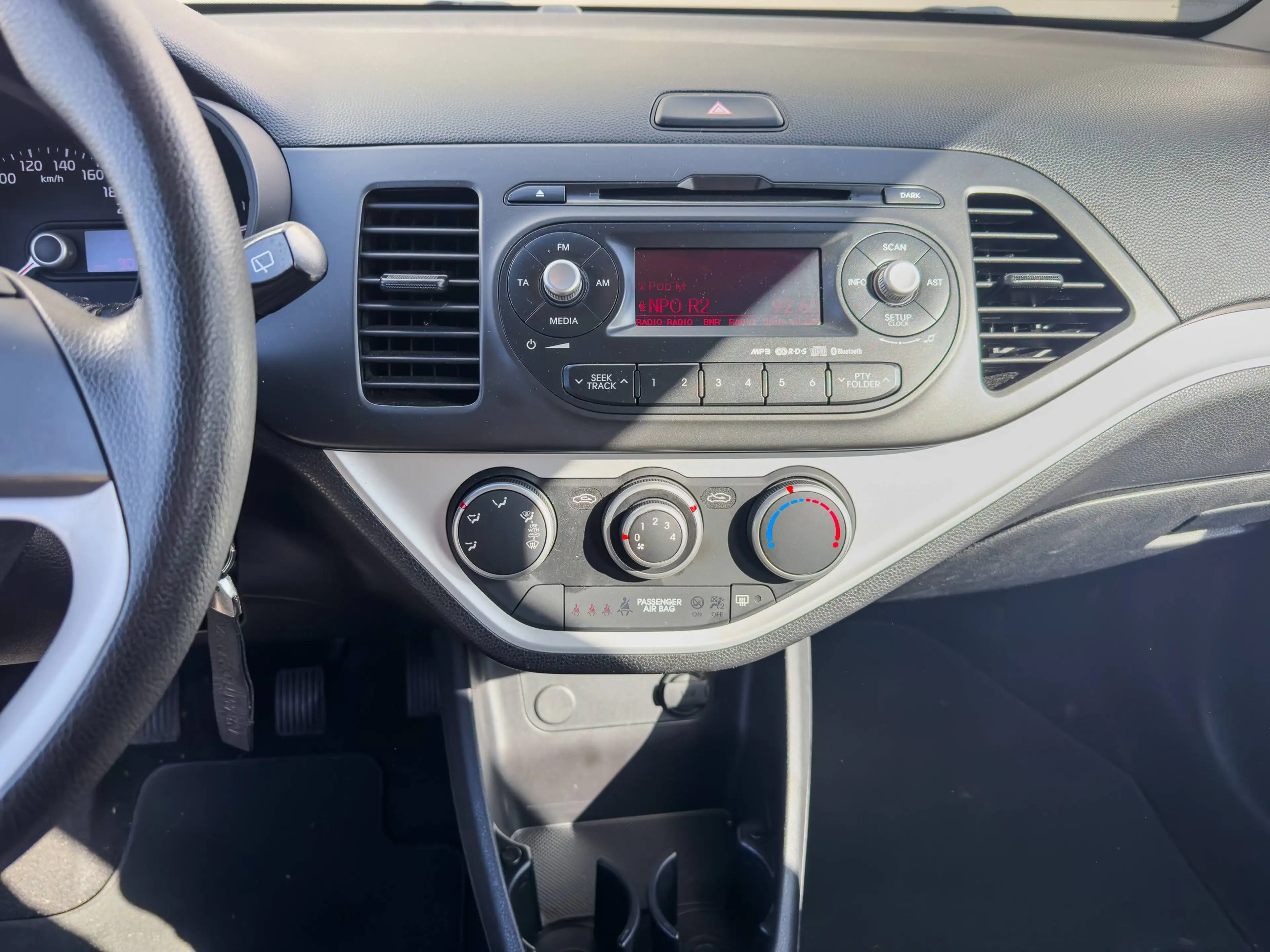Kia Picanto 1.0 CVVT EconomyLine — photo 11