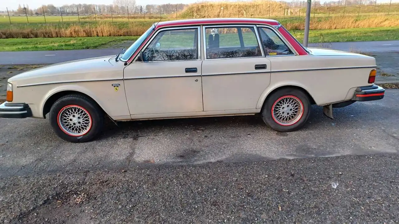 Volvo 244 DL 2.1 Automaat, foto 6