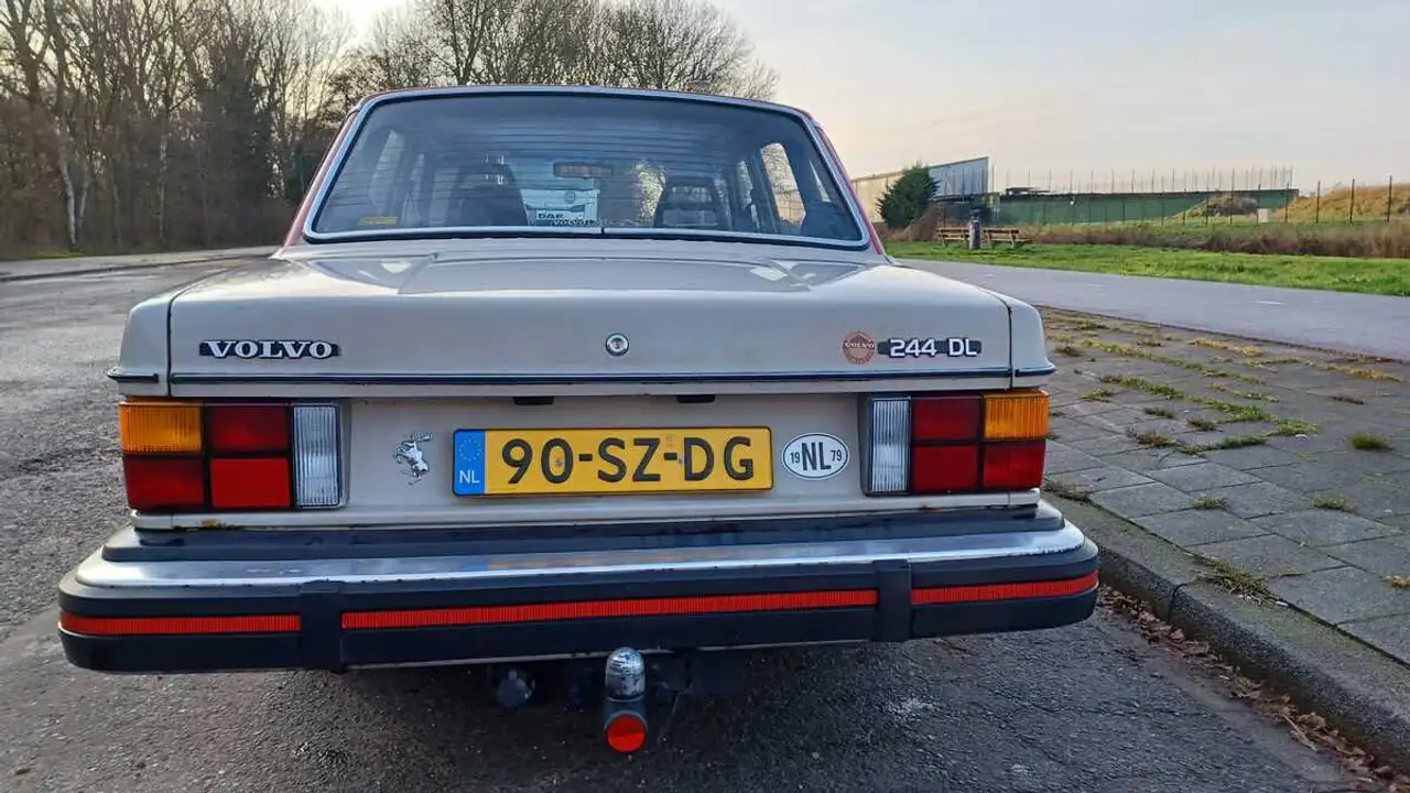 Volvo 244 DL 2.1 Automaat, foto 7
