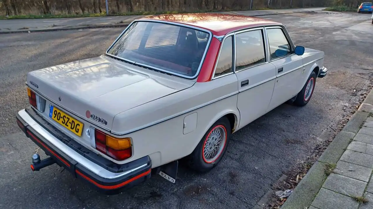 Volvo 244 DL 2.1 Automaat, foto 3