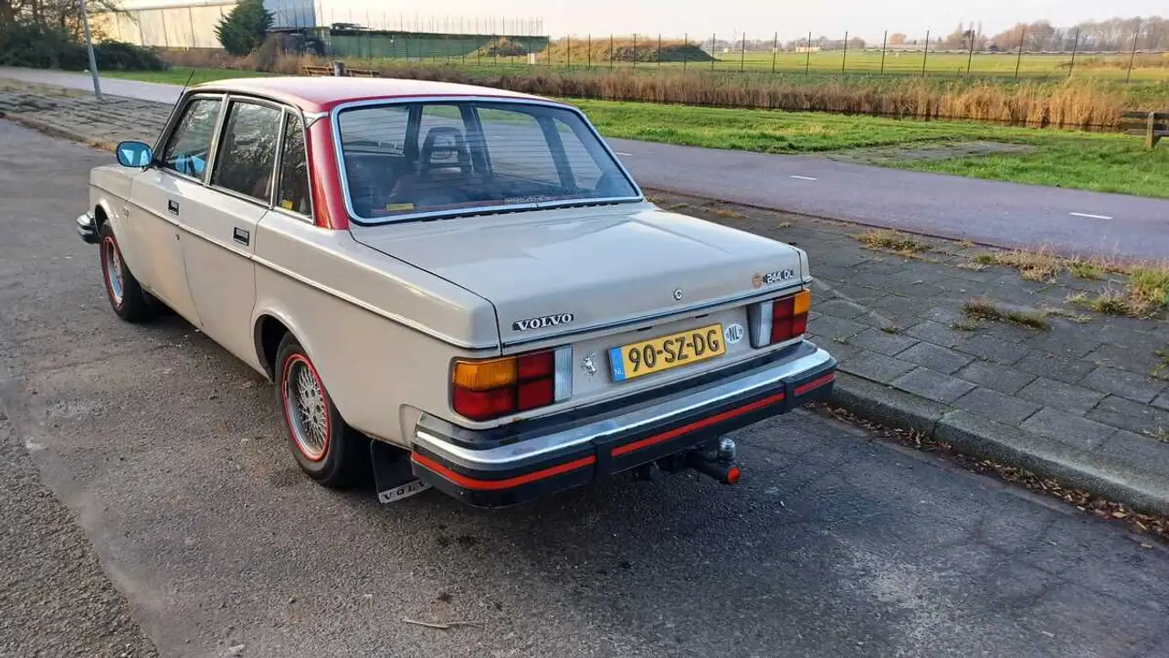 Volvo 244 DL 2.1 Automaat, foto 2