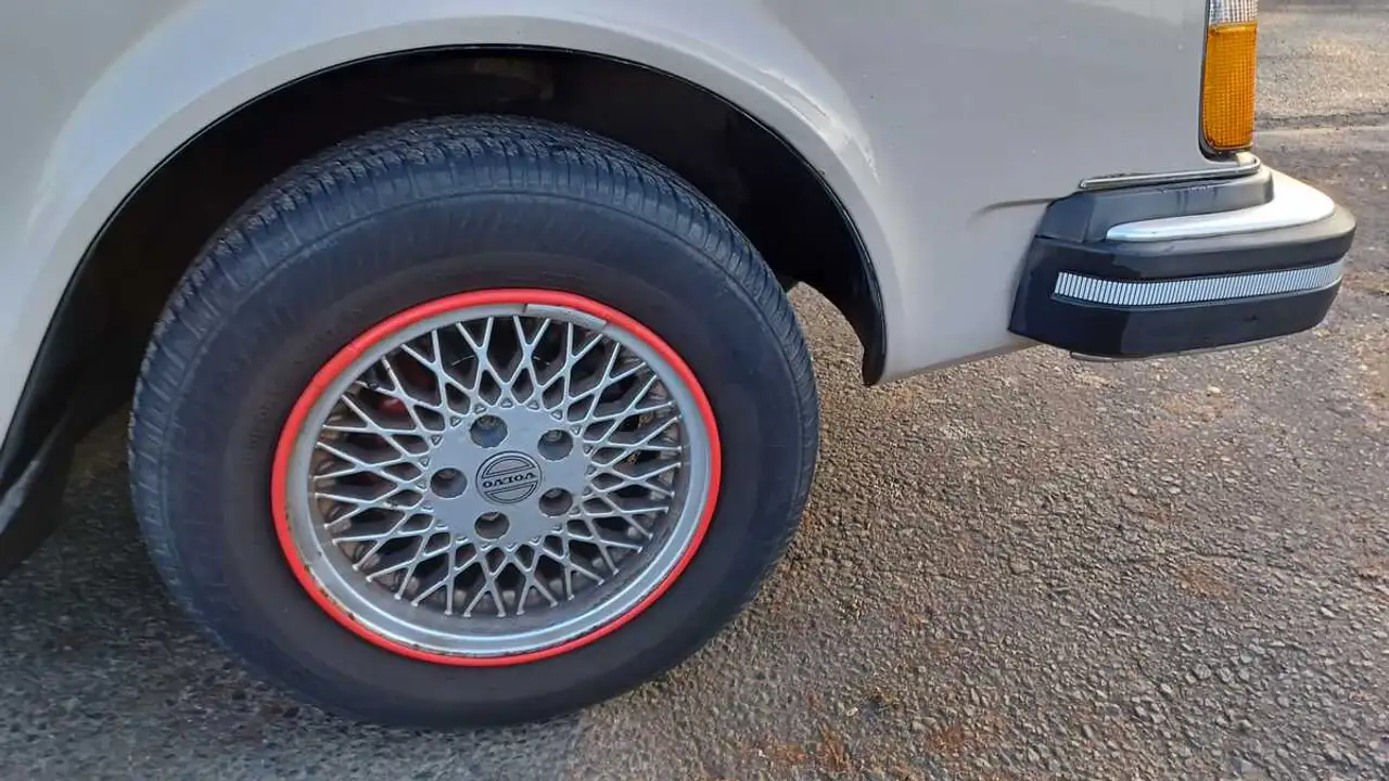 Volvo 244 DL 2.1 Automaat, foto 9