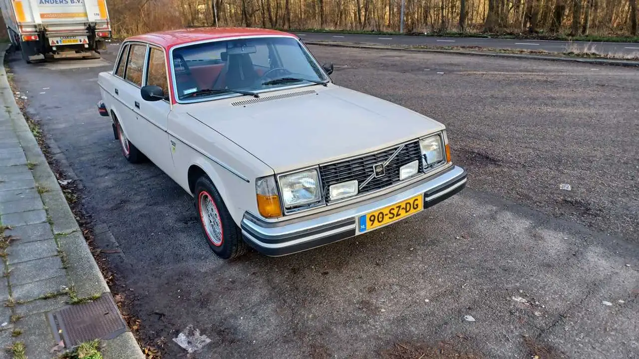 Volvo 244 DL 2.1 Automaat, foto 4