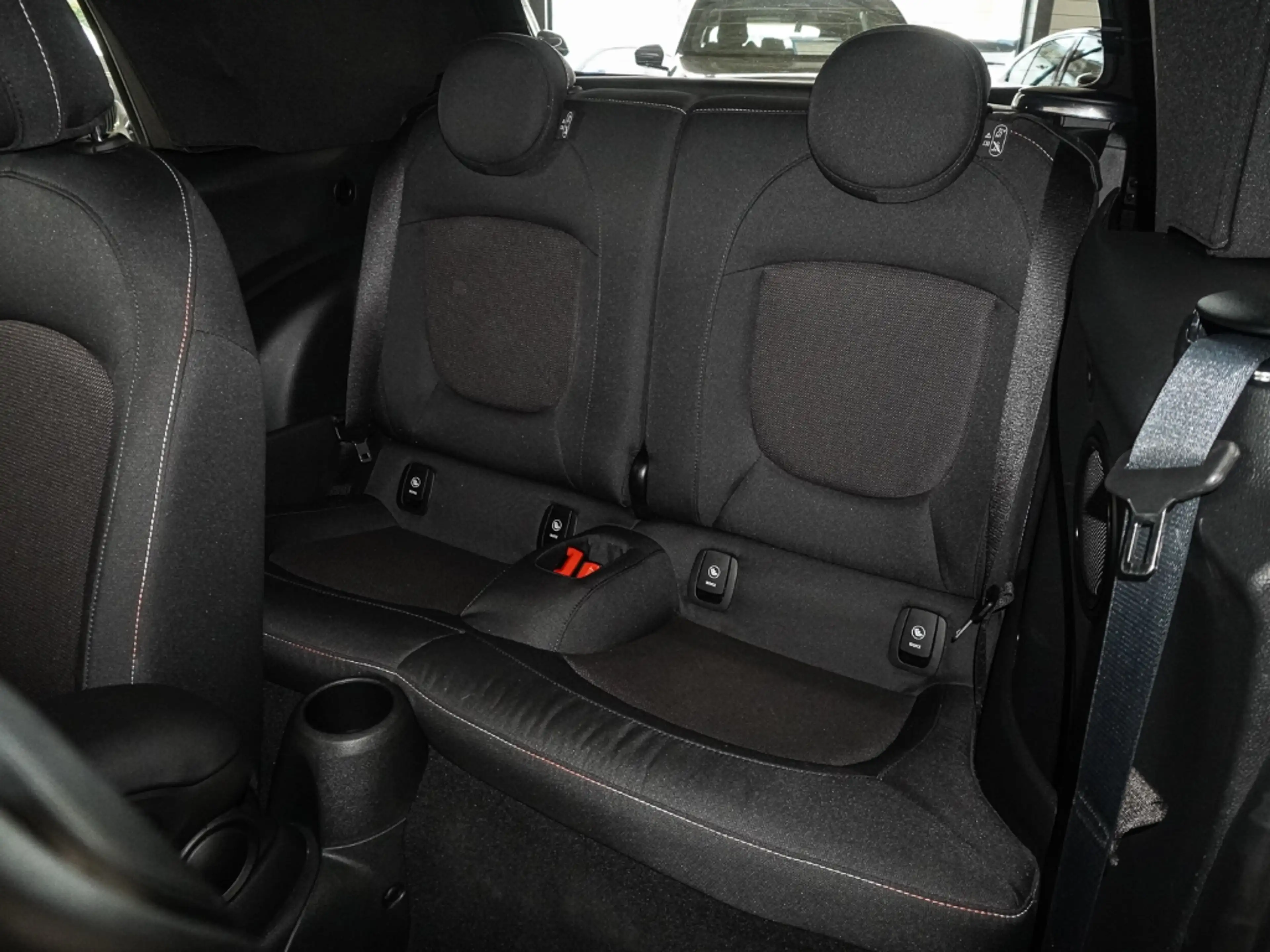 MINI Cooper Cabrio Classic Trim El. Verdeck Navi LED Mehrzonenklima A — photo 18