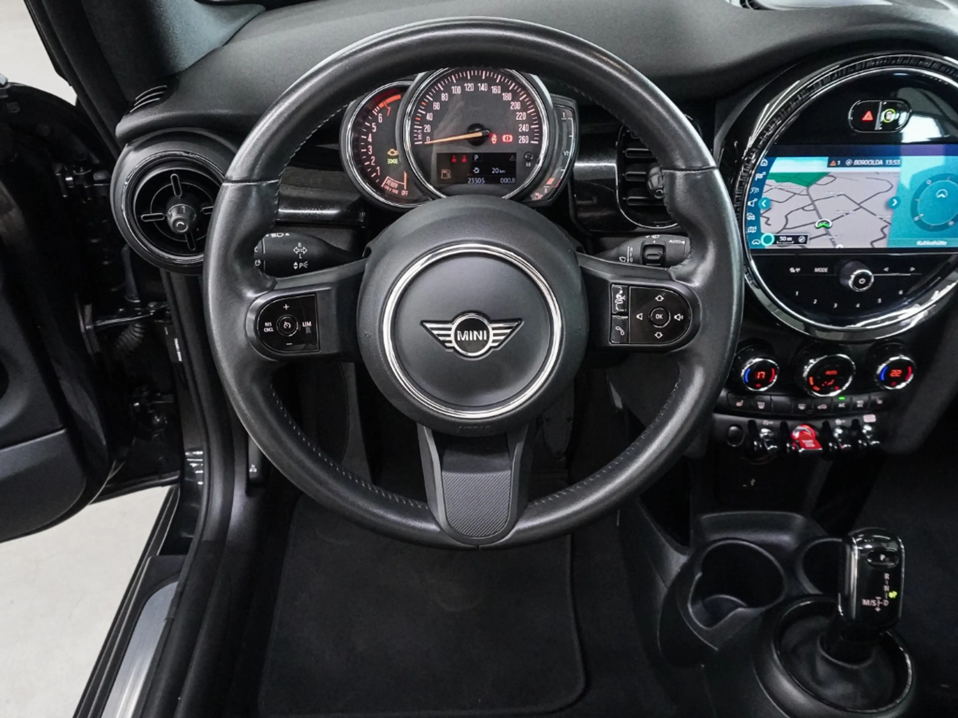 MINI Cooper Cabrio Classic Trim El. Verdeck Navi LED Mehrzonenklima A — photo 11