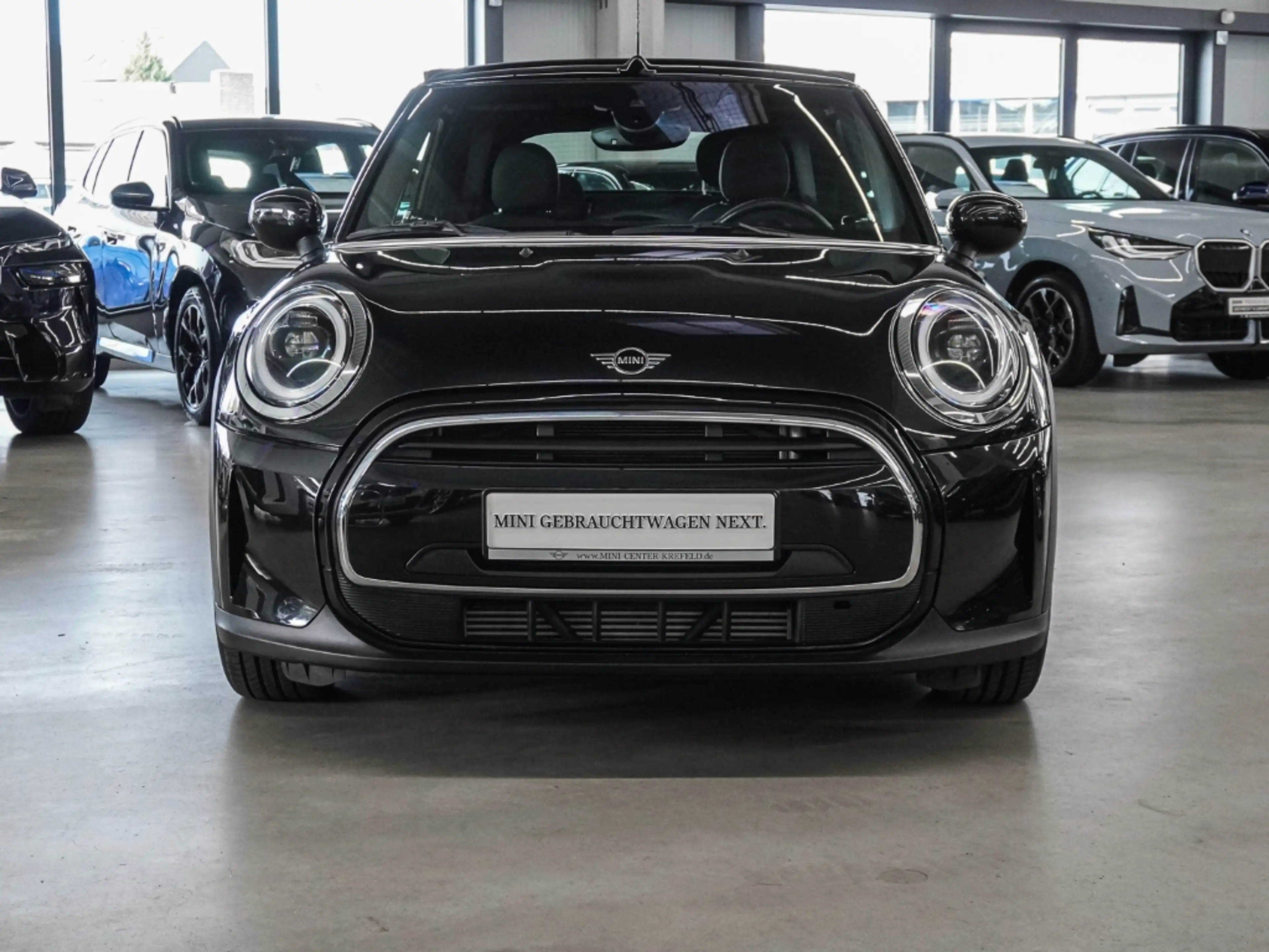 MINI Cooper Cabrio Classic Trim El. Verdeck Navi LED Mehrzonenklima A — photo 3