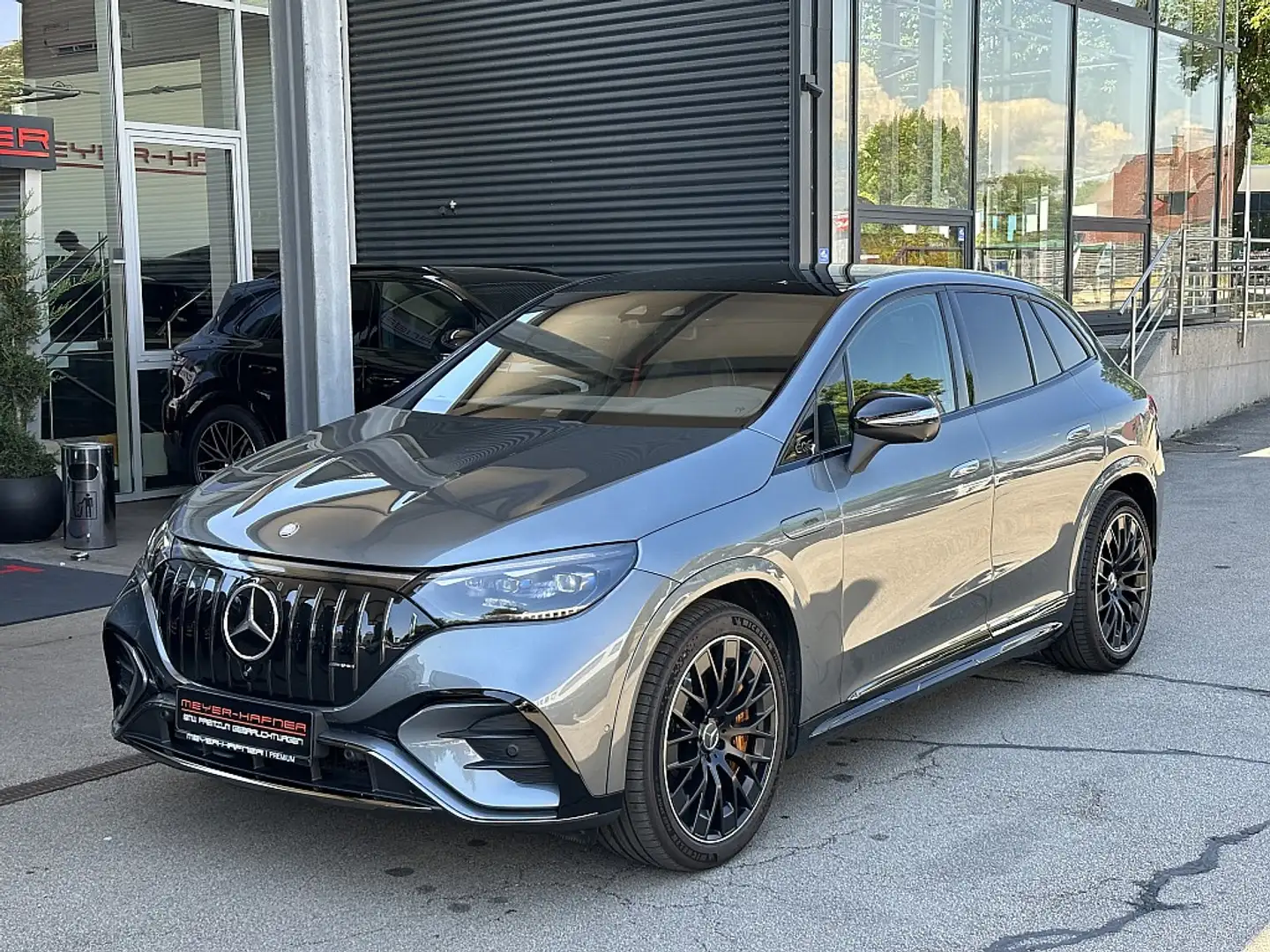 Mercedes-Benz EQE 43 EQE SUV AMG 43 4matic 90,6kWh Aut. MEGAVOLL!! Ö... Grijs - 1