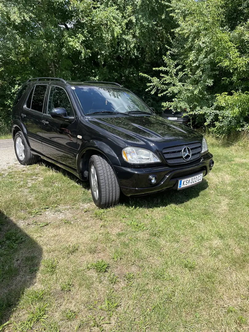 Mercedes-Benz ML 55 AMG Aut. Negru - 1
