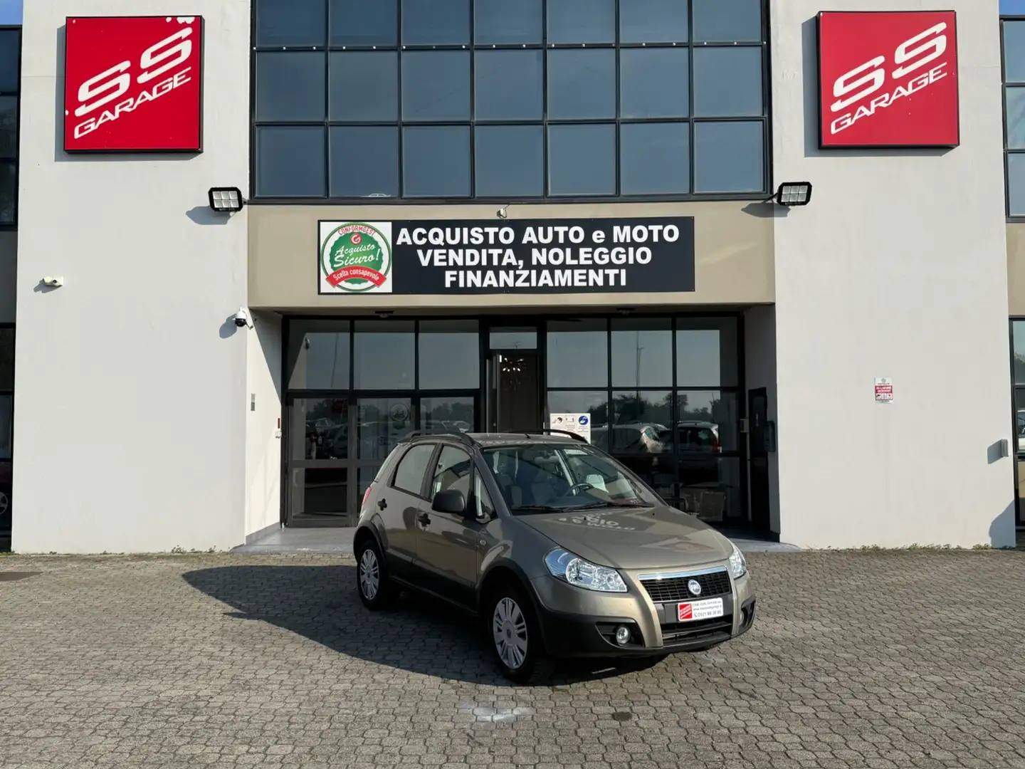 Fiat Sedici 1.6 16V 4x4 Dynamic Brun - 1