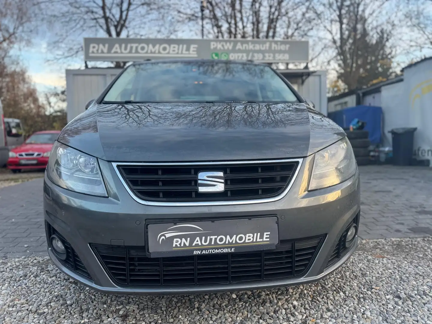SEAT Alhambra Style 7 Sitzer Keyless Kamera Scheckheft Grau - 2