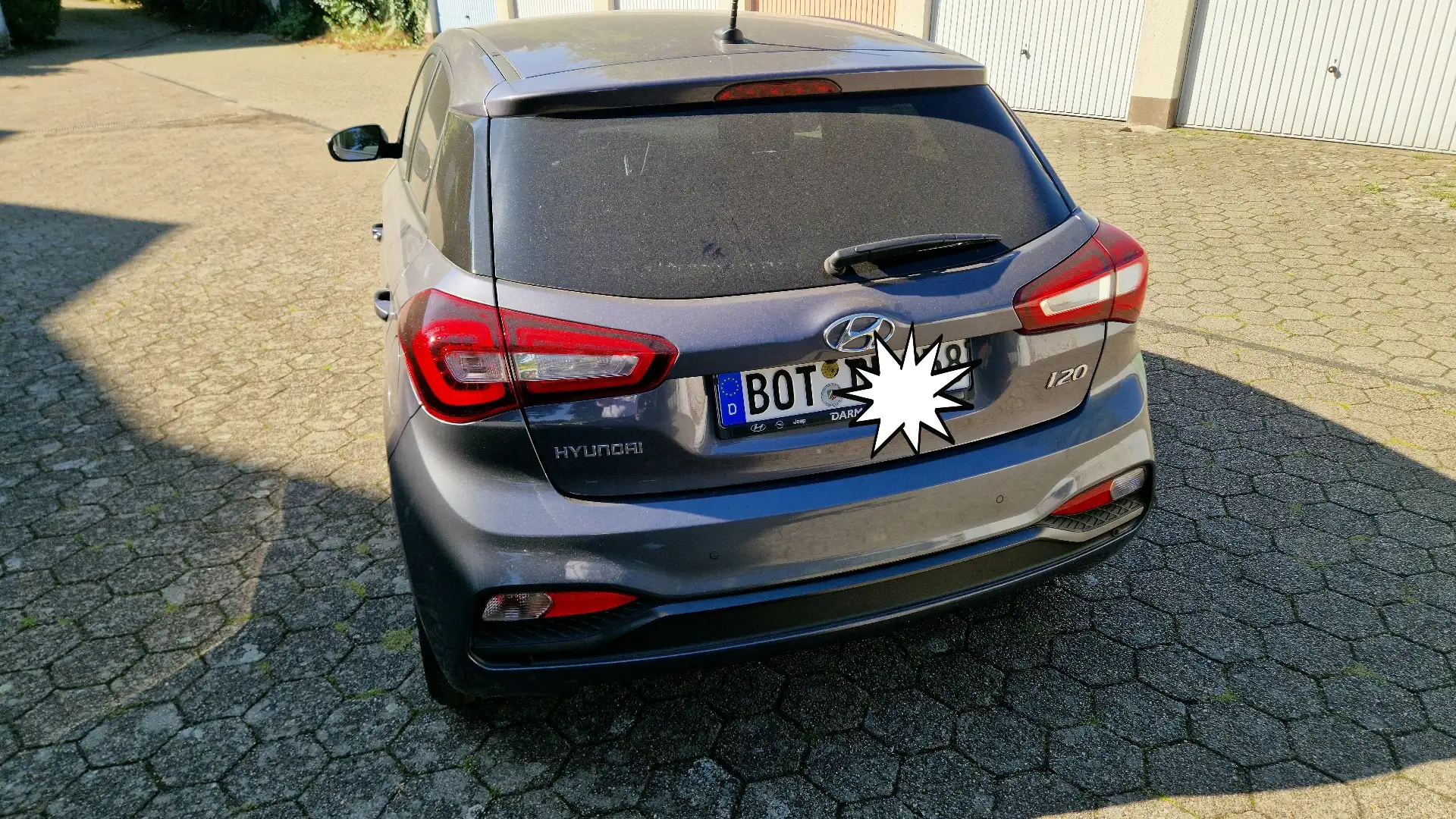 Hyundai i20 1.2 Style € Top Deal € Grau - 2