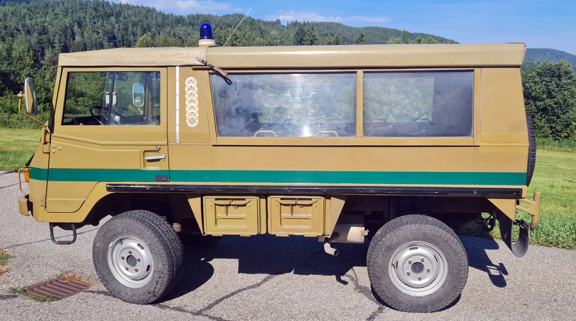 Puch Pinzgauer Bergrettung Beige - 2
