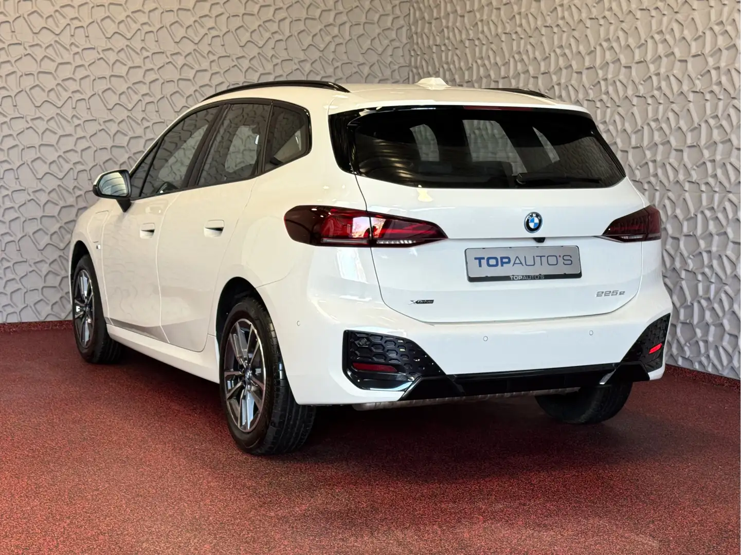 BMW 225 2-serie Active Tourer 225E XDRIVE 245PK M SPORT LE Wit - 2
