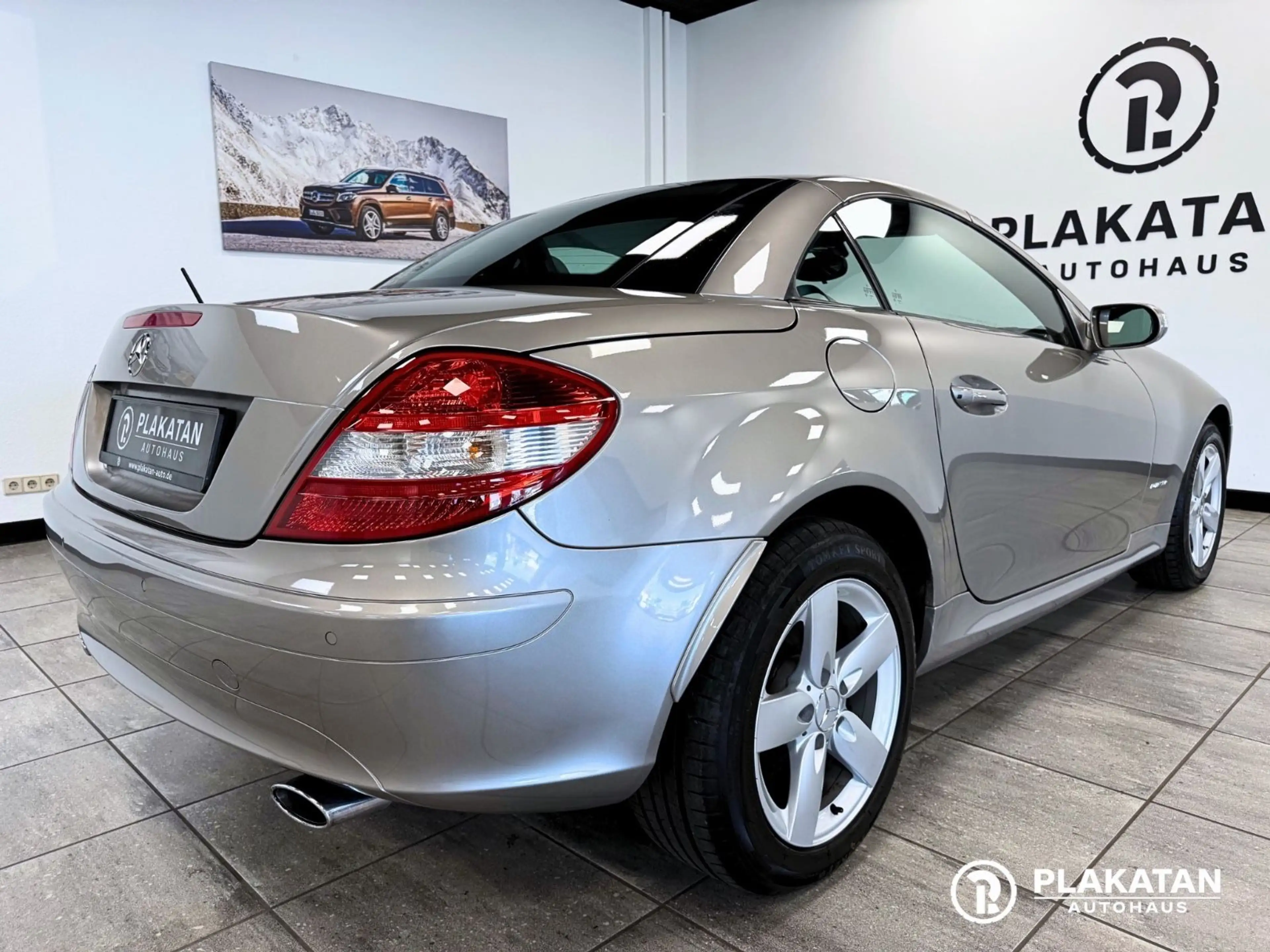 Mercedes-Benz SLK 200 Kompressor Leder Airscarf Bi-xenon — photo 14