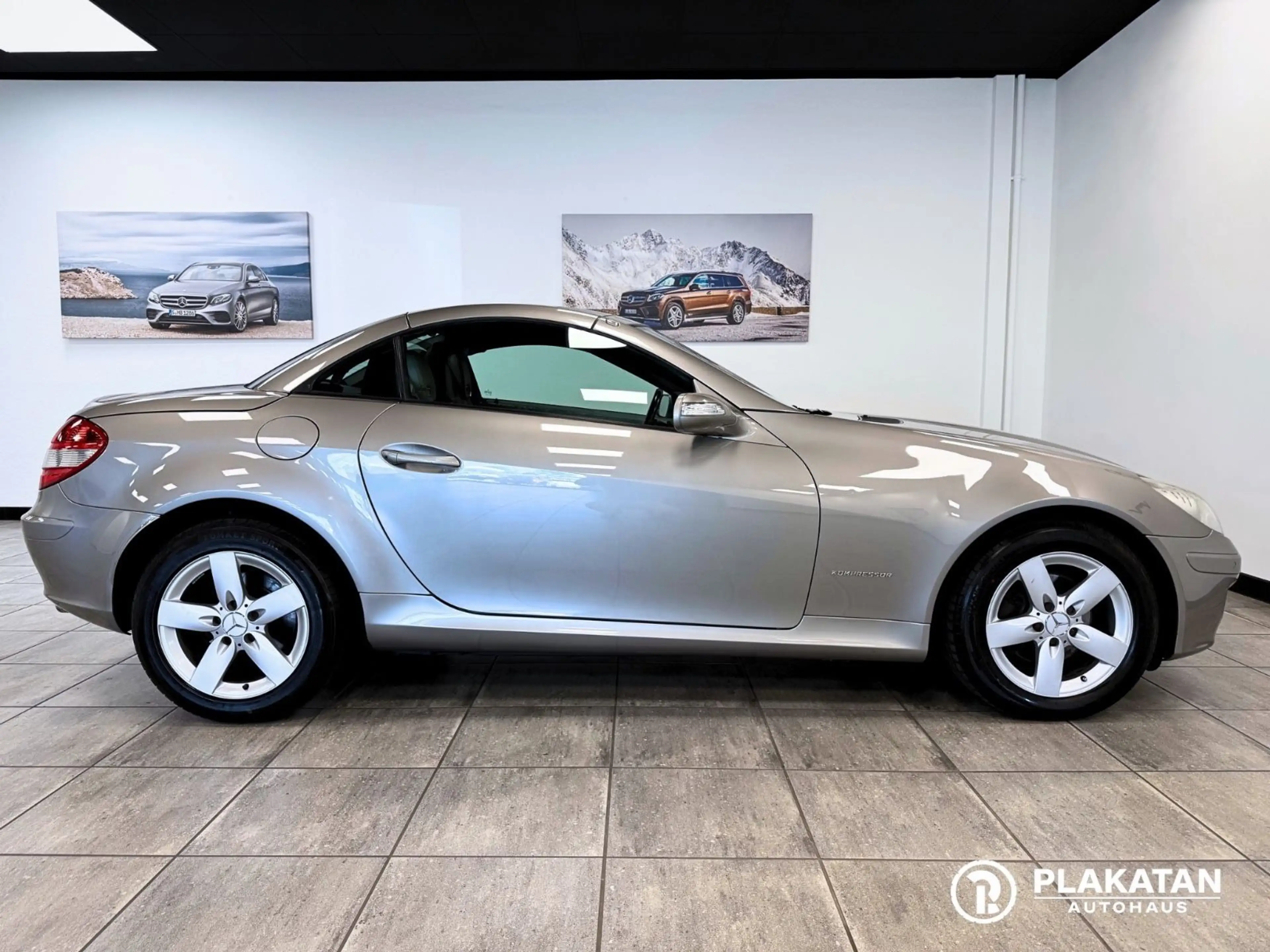 Mercedes-Benz SLK 200 Kompressor Leder Airscarf Bi-xenon — photo 13