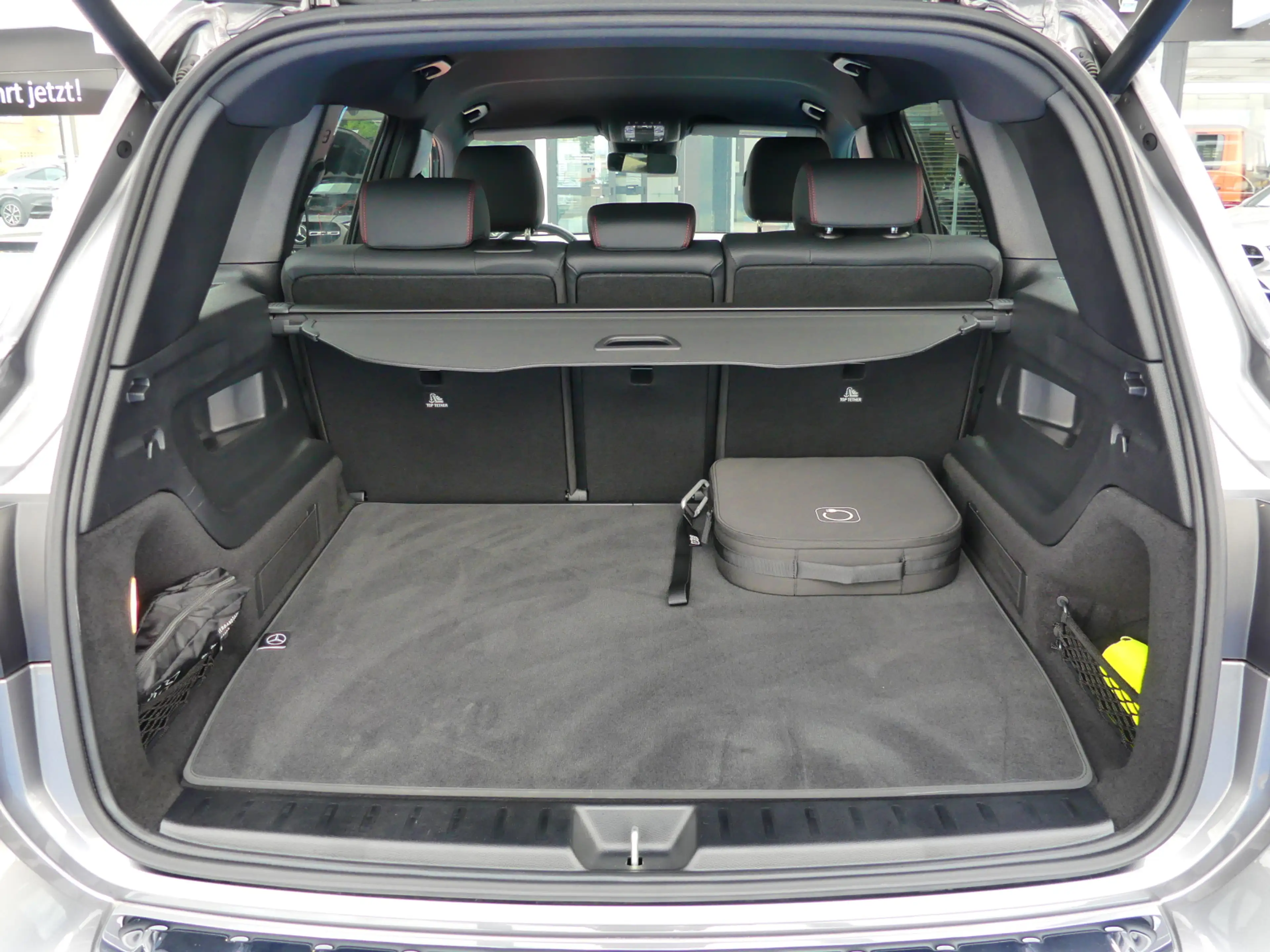 Mercedes-Benz EQB 250 EQB 250 + AMG +Distronic+360°Kam+LED-Scheinw+AHK — photo 11